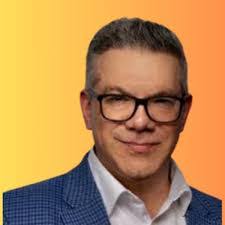 Stacey Gravatt's Instagram, Twitter & Facebook