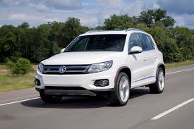 Edmunds also has volkswagen tiguan pricing, mpg, specs, pictures, safety features, consumer reviews and more. 2014 Volkswagen Tiguan Vw Review Ratings Specs Prices And Photos The Car Connection