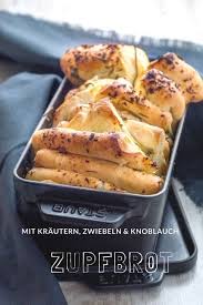 Zupfbrot Mit Krautern Zwiebel Knoblauch Brot Zum Grillen Rezept Zupfbrot Rezept Zupfbrot Rezepte