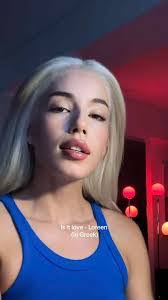 Natasha Kay's Instagram, Twitter & Facebook