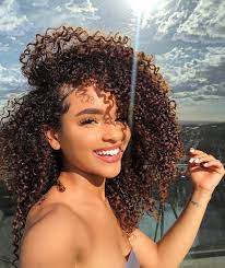 8 Curly Hairstyles For Stubborn Hair Curly Hairstyles Loose Short Curly Hairstyles Curly Hairstyles Down Dos C Sac Stilleri Kivircik Sac Dogal Bukleli Sac