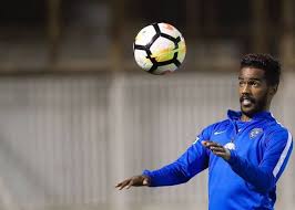 وهو لاعب وسط كل من المنتخب السعودي لكرة القدم منذ 2011، ونادي الهلال السعودي منذ 2009. Ø§Ù„Ù‡Ù„Ø§Ù„ Ø§Ù„Ø³Ø¹ÙˆØ¯ÙŠ Ù†ÙˆØ§Ù Ø§Ù„Ø¹Ø§Ø¨Ø¯ ÙÙŠ Ø·Ø±ÙŠÙ‚Ù‡ Ù„Ù„Ø±Ø­ÙŠÙ„ Ø¥Ù„Ù‰ Ø§Ù„Ø´Ø¨Ø§Ø¨ Ø§Ù„ØªÙŠØ§Ø± Ø§Ù„Ø§Ø®Ø¶Ø±