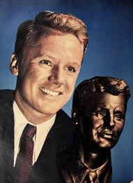 Popcorn and Inspiration: 'Mother Is a Freshman' (1949): Lighthearted Film  Endorses Higher Education