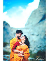 1 517 Likes 11 Comments Kerala Wedding Styles Keralaweddingstyles On Ins In 2020 Wedding Photoshoot Poses Wedding Photoshoot Props Pre Wedding Photoshoot Outdoor This app contains all the latest romantic, cute, modern, vintage, classic as well as self inspired poses for the couple to shoot. pinterest