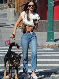 Emily ratajkowski style emily ratajkowski modeling street style outfits street outfit street wear woman crush look fashion 90s fashion malta. Emily Ratajkowski Wore Nordstrom S Top Rated 70 Shoes With Perfect Jeans Perfect Jeans Toddler Sneakers Girl Emily Ratajkowski Outfits