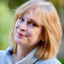 Kaye Huber's Instagram, Twitter & Facebook