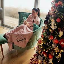 Papírba zárt pillanatfelvétel ördög nóra életéből. Ordog Nora Nyugalom Azkene Mostnemezvan Demarnemsok Jojjenekazunnepek Www Nanasiek Hu Www Nekema Hu Facebook