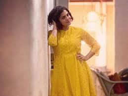 Parvathy S Uyare Goes On Floors Malayalam Movie News Times Of India The movie is directed by manu ashokan. malayalam movie