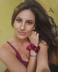 Hola reebeeccasanchezcruz envíame lo que tú quieras intenta ajitarme un  poco lo necesito en el fondo soy tímido y me cuesta dar ese paso besitos  guapísima 💞💋💋💕💓🫶🏻♥️💘🌺🌸😍