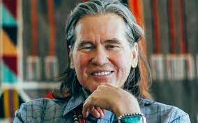 Jun 14, 2021 · además de actriz, clara es productora de la última película de su padre, que cuenta con un elenco que incluye a val kilmer, lorraine bracco, william fichtner y luis guzmán, película en la que. Val Kilmer Me Siento Mejor De Lo Que Me Escucho
