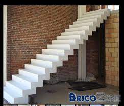 Vous pouvez faire une demande de devis auprès de nos peintres professionnels afin de recevoir des devis pour repeindre votre escalier en béton qu'il soit en intérieur ou extérieur. Escalier Beton 2 5 Tonnes A Placer Comment Faire