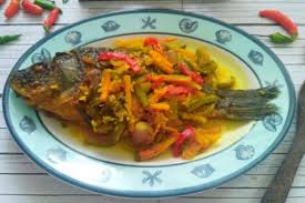 , kembali lagi dichannel saya dengan masakan yang berbeda.di kesempatan kali ini saya akan menjelaskan resep & cara membuat ikan acar kuning. Resep Akhir Pekan Ikan Mas Bumbu Acar Kuning Womantalk