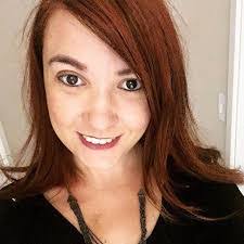 Beatriz Gil's Instagram, Twitter & Facebook