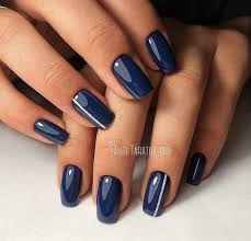 On peut pour cela utiliser des. Epingle Par Jeanine Mawer Sur Los Tesoros De Reina Victoria Ongles Bleus Vernis A Ongles Bleu Vernis A Ongles