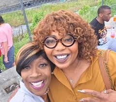 Farah Brown's Instagram, Twitter & Facebook