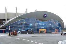 24 rue du commandant guibaud (parc des princes) 7.9 un équipe accueillante et surtout une boutique bien fournie pour tous les supporters. Doublet A L Euro 2016