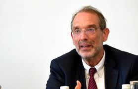 Grundsätzlich werde sich auch der schulbetrieb an der sogenannten es wird zeit den interessen der kinder und familien mehr gehör zu verschaffen. Fassmann Pflichtfach Ethik Soll Kunftig Ausgeweitet Werden