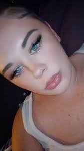 Amber Mcnew's Instagram, Twitter & Facebook