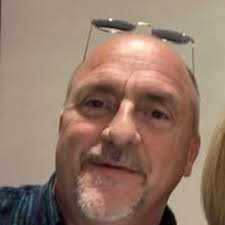 This Alabama staffer was not happy as Oklahoma players took photos