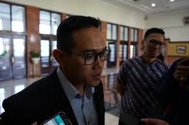 Sekolah standard nasional yang mempunyai visi go international. Ribuan Siswa Smp Di Kota Surabaya Di Swab Republika Online