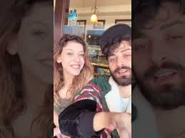 Şehinşah yeni sevgilisi melis (mell g) ile gözü kapalı çizim, çocukluk fotoları, atlasın ağaç evi. Tugba Cinar Sehinsah Manzaram Alev Alev Yak Yak Yak Youtube