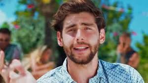 He gained great fame all over europe with his 2015 hit el mismo sol.a special bilingual spanish / english version of el mismo sol (feat.jennifer lopez) was also made vying for international release in the united states, uk and worldwide. Alvaro Soler Official Website