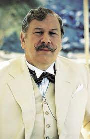 He was a fixture on television talk shows and lecture c. Sir Peter Ustinov Als Hercule Poirot Gb 1978 86 Europaische Filme Tv Kult Com
