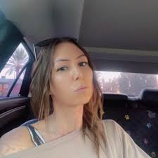 What resources are available to help a wheelchair-bound survivor of an  abusive relationship in Desert Hot Springs, California?