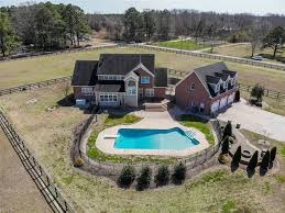 Weeds, dull grass, and brown shrubbery can leave your lawn and backyard looking lifeless. Landscape Stone Virginia Beach Landscape Things