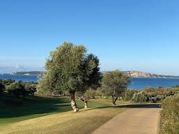 Costa navarino golf and hotel report with mark crossfield pga professional and coach lockey. Costa Navarino Warum Das Griechische Golfresort Auf Den Reiseplan Gehort Exklusiv Golfen