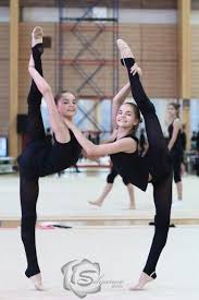 These are some facts about them: The Averina Twins Rhythmic Gymnastics Rhythmic Gymnastics Training Gymnastics Poses Artistic Gymnastics