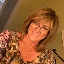 What are some forest or mountain wedding venues in Idaho with lodging?