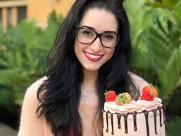 26-Year-Old Scottsdale Woman Wins Hulu Baking Show