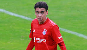 Jamal musiala (fulda, 26 de febrero de 2003) es un futbolista profesional que juega como mediocampista en el bayern de múnich ii de la 3. Fc Bayern Munchen Jamal Musiala Vor Debut Im Profikader