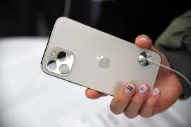 Дата выхода новой модели на рынок россии и цена станут известны во время презентации. Raskryty Harakteristiki Iphone 13 Moskva 24 04 02 2021