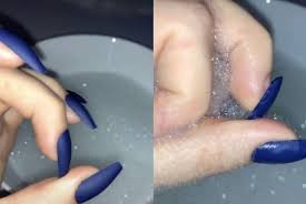 It will take a little time, but if you plan prepare yourself accordingly and have patience. Tiktokers Dumbfounded By Simple Trick To Safely Remove Press On Nails I Came Across Witchcraft