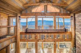 This area of the country is well known for its beautiful scenery, along with the vibrant culture and southern style cuisine. Amazing View Lodge Gatlinburg 8 Bedroom 7 Full Bathroom Place To Stay On Vacation 137881 Find Rentals