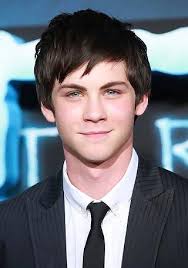 Resultado de imagem para logan lerman