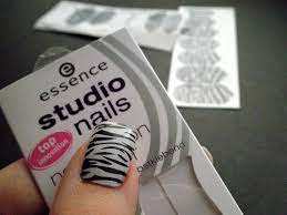 Pomocí nich jednoduše, rychle a levně ozdobíte své nehty. Essence Nail Fashion Sticker Proslecny Cz