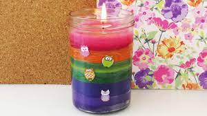Und es ist überhaupt nicht so aufwendig, wie ich immer dachte… wir zeigen euch, wie es geht! Bunte Kerze Selber Machen Kerzen Giessen Regenbogenkerze Selber Machen Kerze Im Glas Youtube