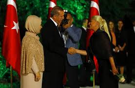 Maybe you would like to learn more about one of these? Resepsiyonda Gul Surprizi