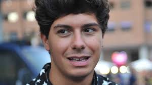 Alfred, destrozado por la dramática muerte de una de sus mayores fans