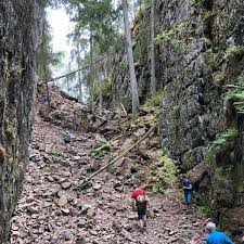 There are several different theories for its origin but one of the more popular theories is that it was created by parallel faulting. Photos At Skurugata Trail