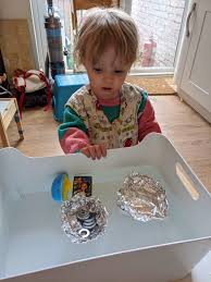 This video is suitable for kids, bathing time or playtime in a plastic pool. Foil Boats Nustem