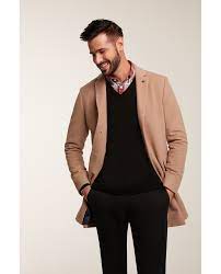Manteau long en laine et cachemire au volume oversize avec col écharpe integré. Manteau Ajuste Mi Long En Laine Et Cachemire Homme Camel Burton Of London