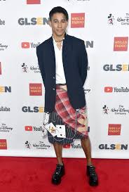 Let us know who we are missing! From Keiynan Lonsdale To Kurt Cobain These 7 Male Celebrities Know How To Wear A Dress Hornet The Gay Social Network