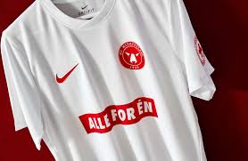Jun 16, 2021 · 2020 celtic target mitchel bakker is now interesting juventus in a potential €10m (£8.6m) deal this summer, according to italian newspaper la stampa. Fc Midtjylland Launch Special Edition All For One Shirt Soccerbible