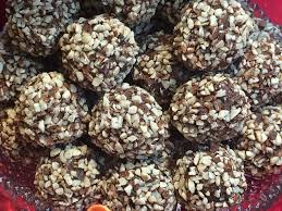 Los restaurantes de comida china situados en españa lo preparan con bastante frecuencia. Receta De Trufas De Chocolate Con Almendras La Cocina Del Sur