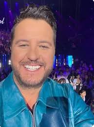 hey y'all! 🩵 I just wanna say a big, happy congratulations to the winners  tonight! & also give a giant round of applause to every contestant who  performed (you're all winners to