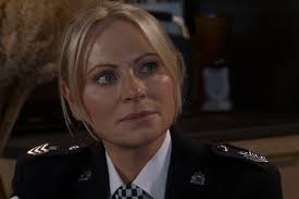 Coronation Street Lisa's wife Becky 'to return' as she is 'still alive' in  police twist